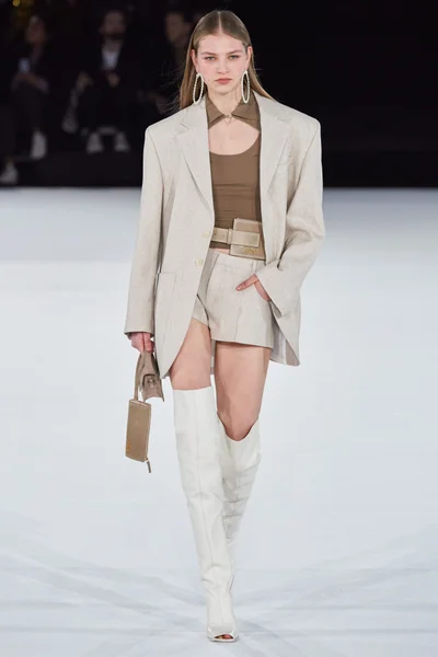 Look 9